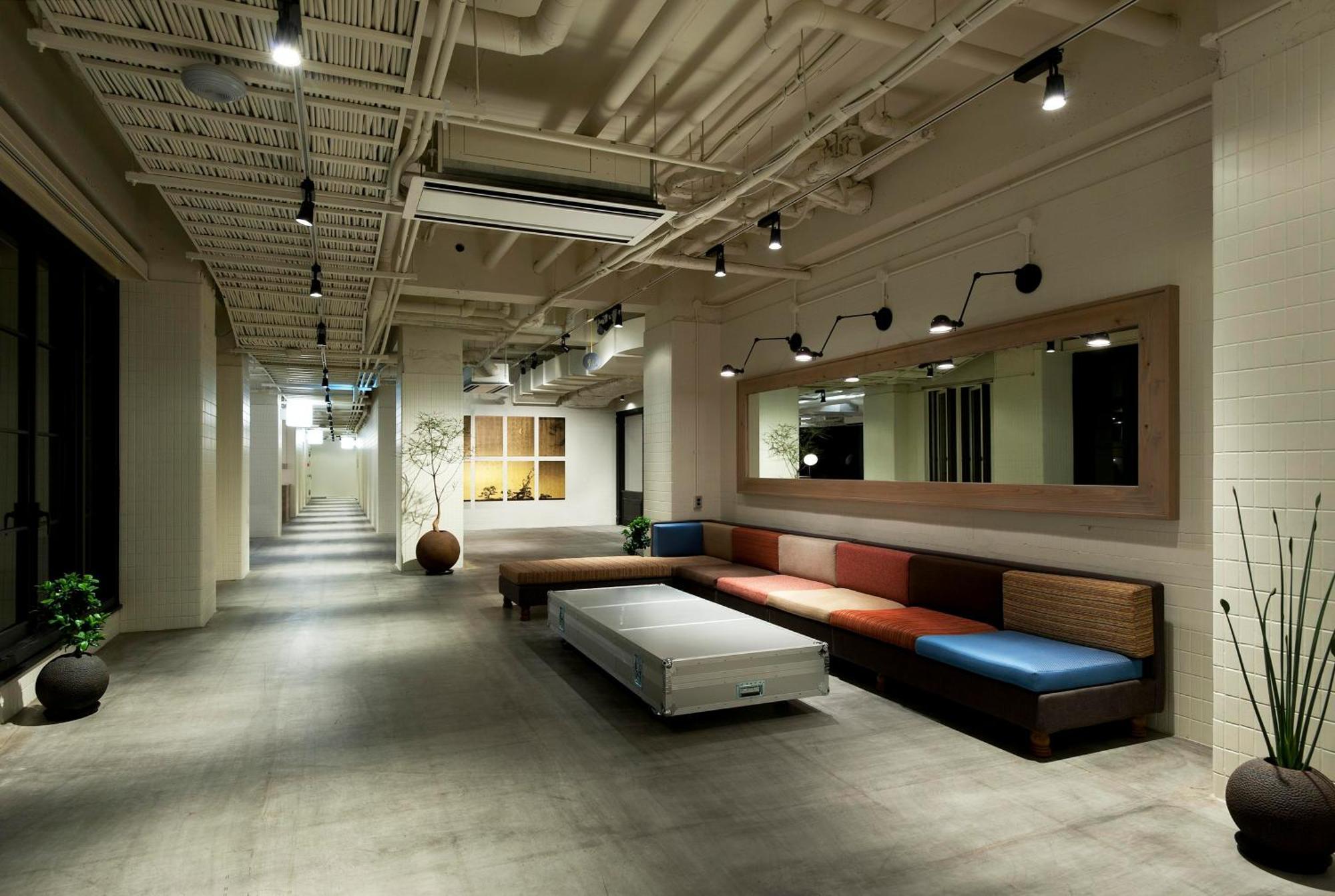 Hotel Anteroom 3*